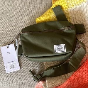 Herschel Fifteen hip pack in ivy green